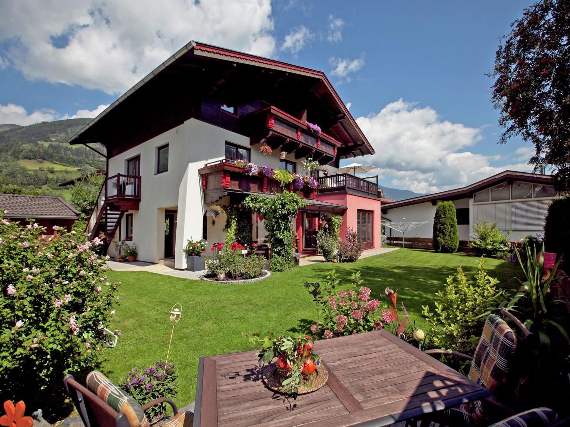 Appartement In With Balcony Bramberg am Wildkogel